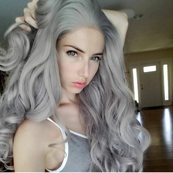 22” Gray BODY WAVY LaceFront Wig NEW - Picture 1 of 1